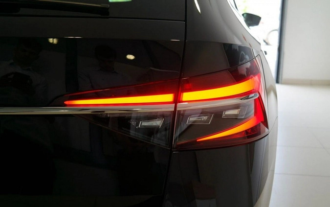 Skoda Superb cena 174790 przebieg: 5, rok produkcji 2024 z Sędziszów małe 781